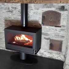 Купить Печь-камин Invicta Elton в интерьере чугунная в Новополоцке в Новополоцке