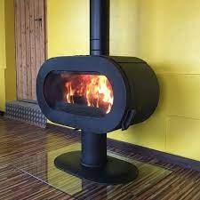 Купить Печь-камин Invicta Fifty Sur Pied Ivoire в интерьере чугунная в Новополоцке в Новополоцке