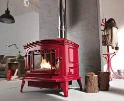 Купить Печь-камин Invicta Bradford красная эмаль в интерьере чугунная в Новополоцке в Новополоцке
