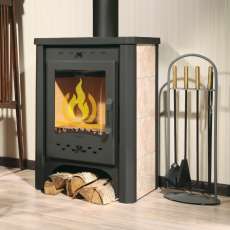 Стальной печь-камин Экокамин с плитой в интерьере фото в Новополоцке