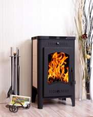 Стальной камин со стеклом Бавария Оптима с плитой фото в интерьере в Новополоцке