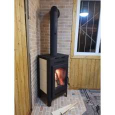 Недорогой камин со стеклом Бавария Оптима с плитой фото в интерьере в Новополоцке