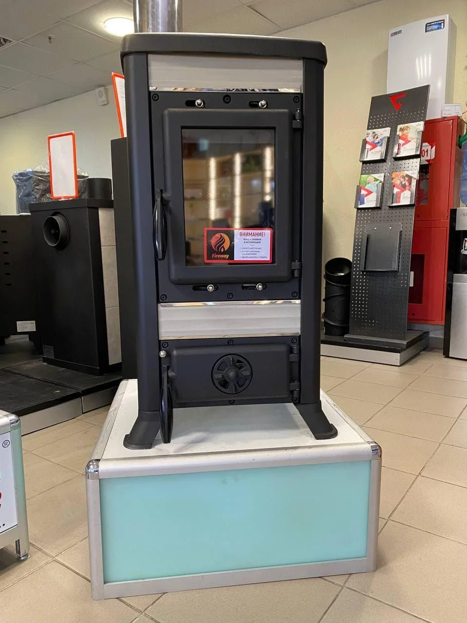 Печь-камин чугунный FireWay Klemens в интерьере Амазонка бай фото в Новополоцке