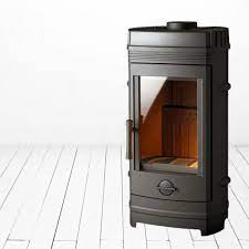 Печь-камин Invicta Cassine чугун в интерьере Амазонка бай фото в Новополоцке