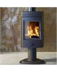 Печь-камин чугунный Invicta Mesnil в интерьере Амазонка бай фото в Новополоцке