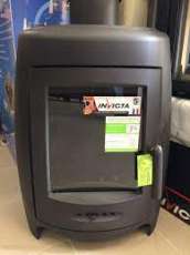 Печь-камин чугунный Invicta La Borne 2 в интерьере Амазонка бай фото в Новополоцке