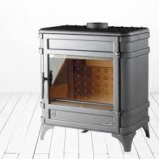 Печь-камин чугунный Invicta Siam в интерьере Амазонка бай фото в Новополоцке