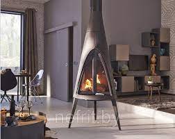 Печь-камин чугунный Invicta Pow-Wow в интерьере Амазонка бай фото в Новополоцке