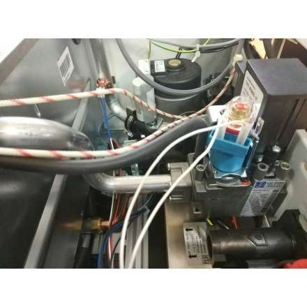 Газовый котел Ariston CARES XC 18 FF в Новополоцке